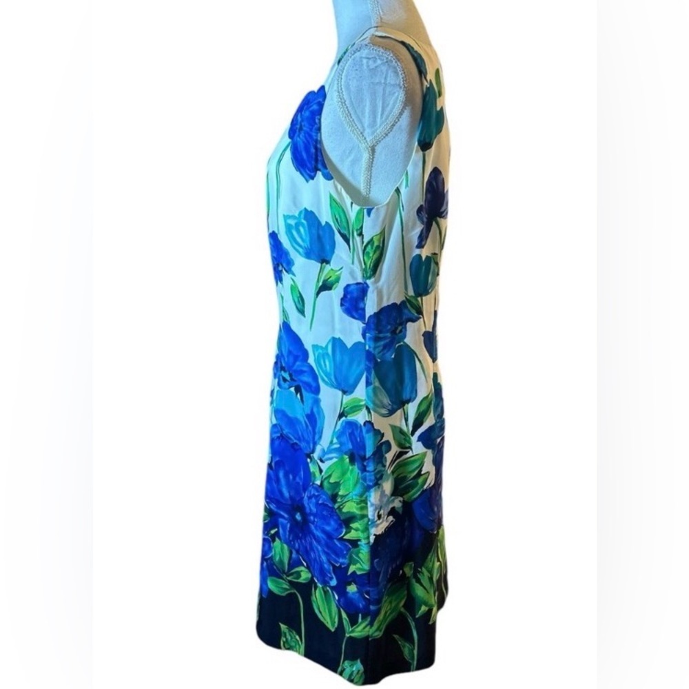 Gorgeous Sleeveless Summer Dress - Picture 3 of 6